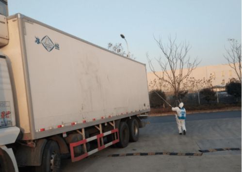 西班牙冷凍豬肉順利入倉，鎮(zhèn)江新區(qū)進口冷鏈監(jiān)管倉高效運轉保安全