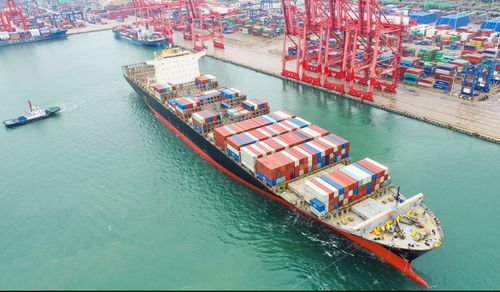 圖片新聞 先報(bào)后裝新模式，為港口集裝箱吞吐量注入新增長點(diǎn)，助力貨物進(jìn)出口高效暢通